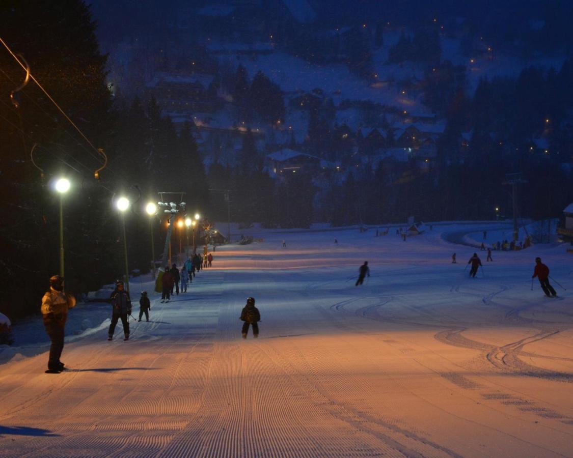 Harrachov Resident Apartments "Terrace & Chill" - High Speed Wifi, Smart Tv, Netflix, Disney Plus Buitenkant foto