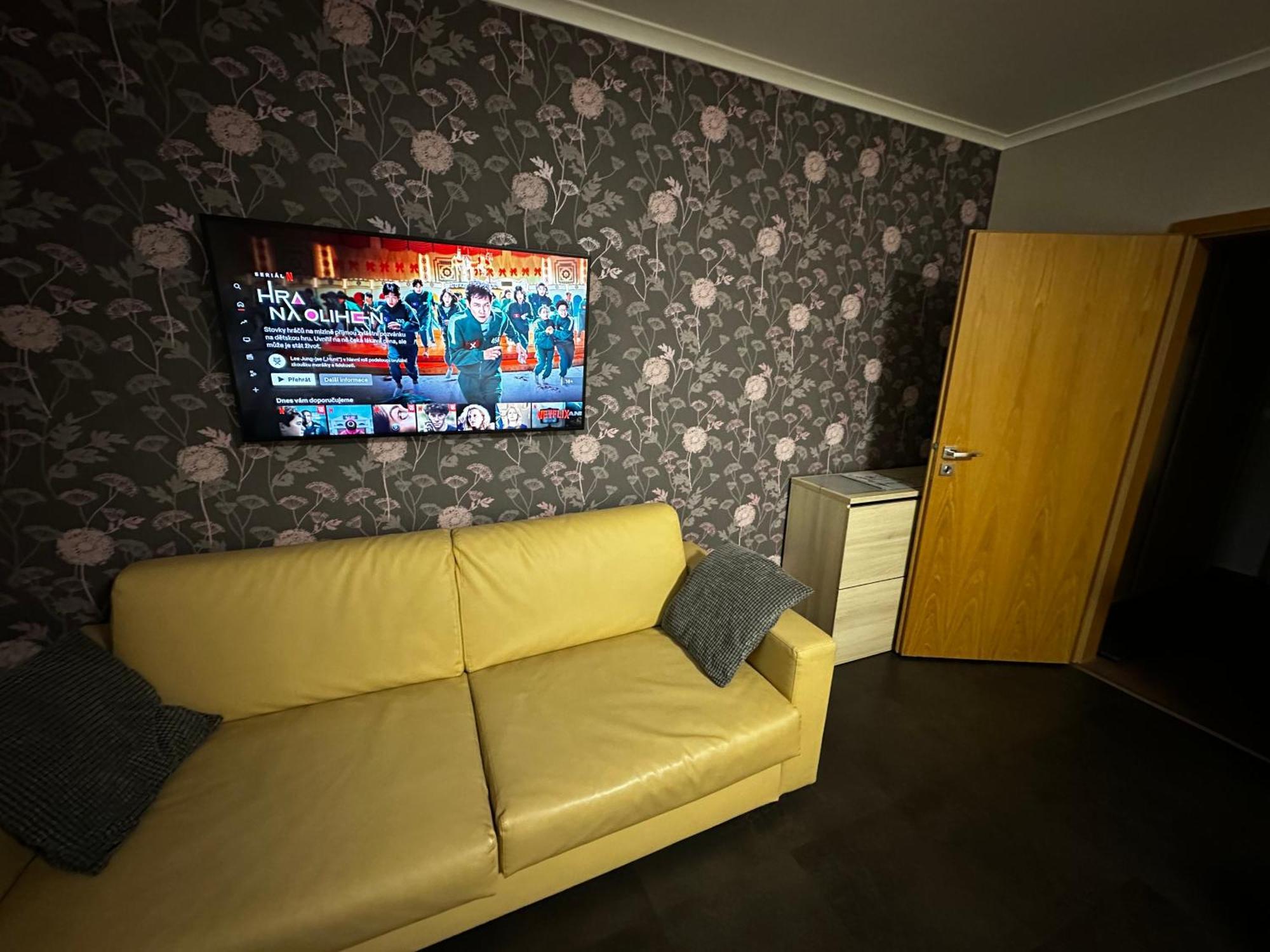 Harrachov Resident Apartments "Terrace & Chill" - High Speed Wifi, Smart Tv, Netflix, Disney Plus Buitenkant foto