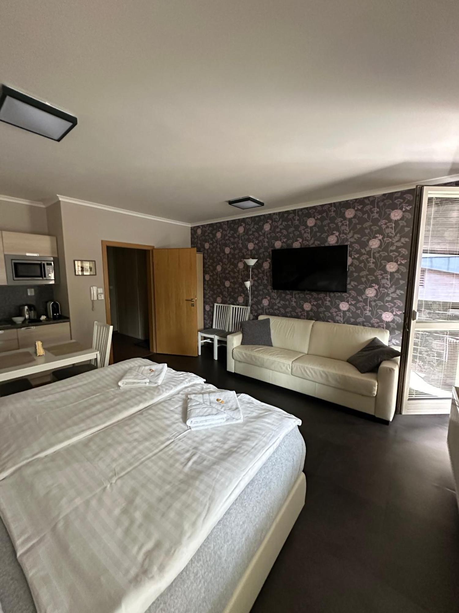 Harrachov Resident Apartments "Terrace & Chill" - High Speed Wifi, Smart Tv, Netflix, Disney Plus Buitenkant foto