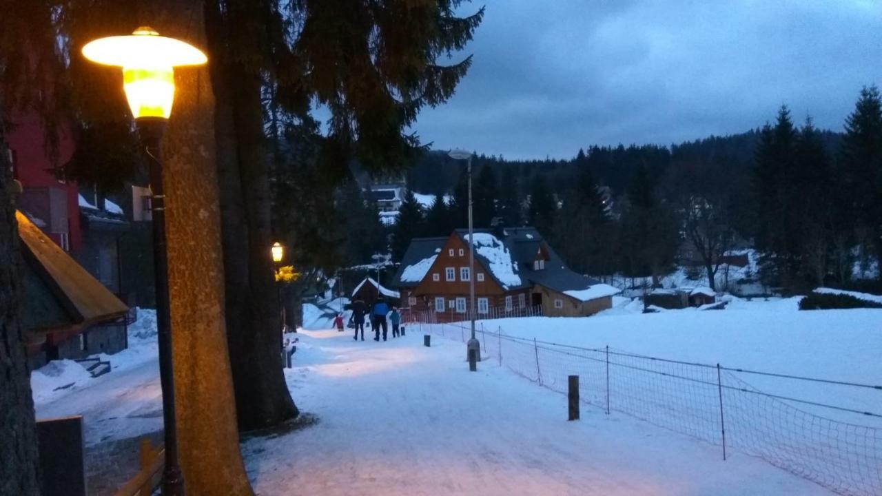 Harrachov Resident Apartments "Terrace & Chill" - High Speed Wifi, Smart Tv, Netflix, Disney Plus Buitenkant foto