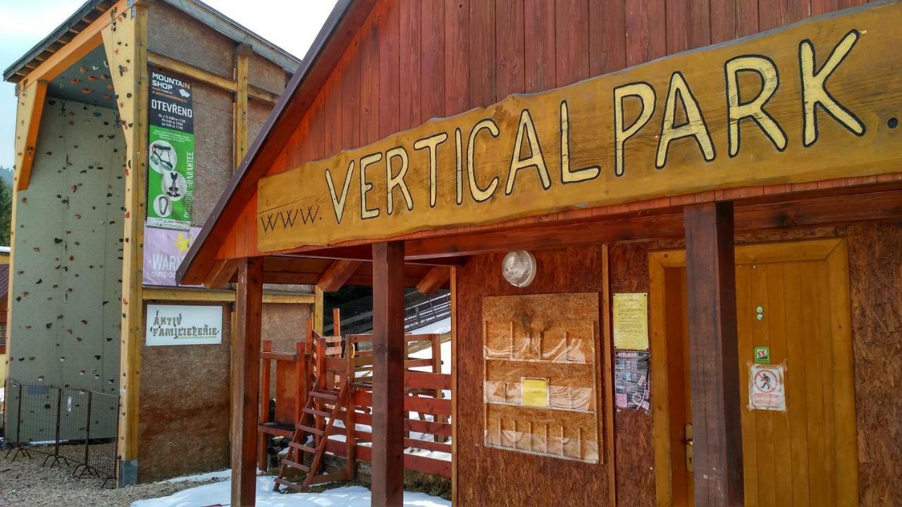 Harrachov Resident Apartments "Terrace & Chill" - High Speed Wifi, Smart Tv, Netflix, Disney Plus Buitenkant foto