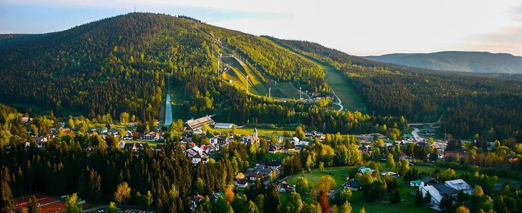 Harrachov Resident Apartments "Terrace & Chill" - High Speed Wifi, Smart Tv, Netflix, Disney Plus Buitenkant foto